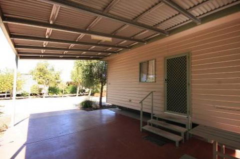 BIG4 MacDonnell Range Holiday Park - New South Wales Tourism  1