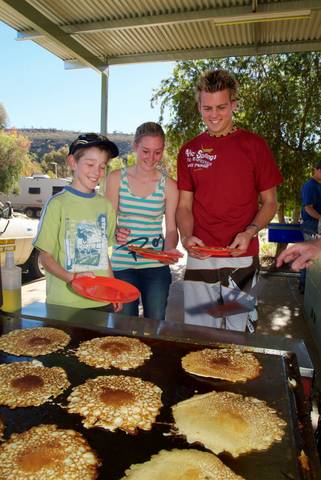 BIG4 MacDonnell Range Holiday Park - New South Wales Tourism  2