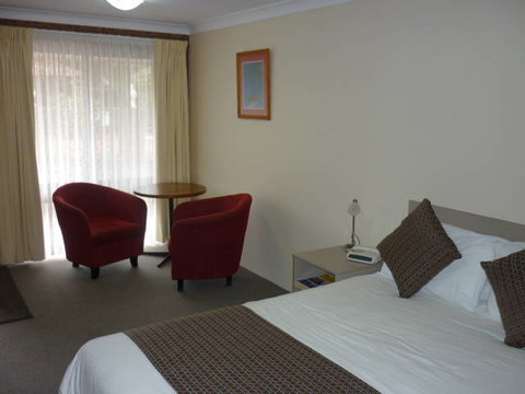 Bomaderry Motor Inn - New South Wales Tourism  1