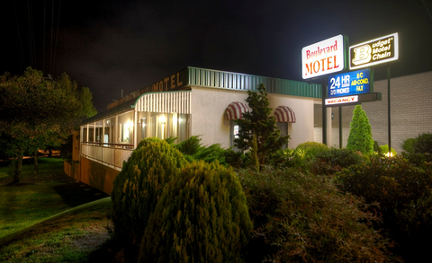 Boulevard Motel - New South Wales Tourism  1