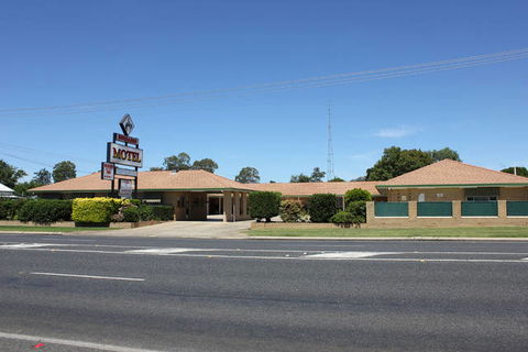 Buckaroo Motor Inn - New South Wales Tourism  1