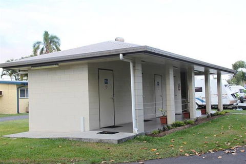 Burdekin Cascades Caravan Park - New South Wales Tourism  4