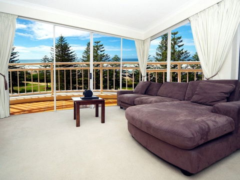Burleigh Mediterranean Resort - New South Wales Tourism  0