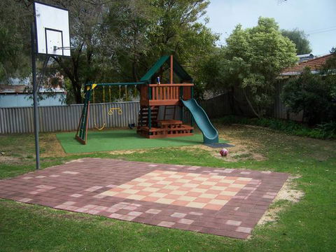 Busselton Jetty Chalets - New South Wales Tourism  4
