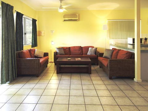 Cable Beachside Villas - New South Wales Tourism  2