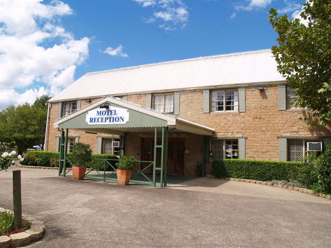 Campbelltown Colonial Motor Inn - New South Wales Tourism  0