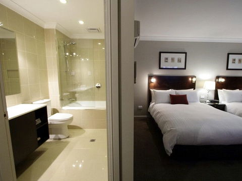 Carlyle Suites & Apartments - New South Wales Tourism  2