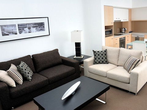Chancellor Executive Apartments - New South Wales Tourism  1
