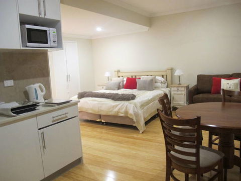 Chapel Woods Bed And Breakfast - New South Wales Tourism  0