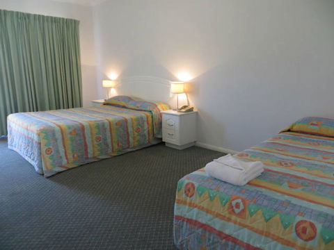 Charters Towers Heritage Lodge Motel - New South Wales Tourism  4