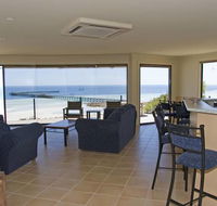 Cliff House Beachfront Villas - New South Wales Tourism 