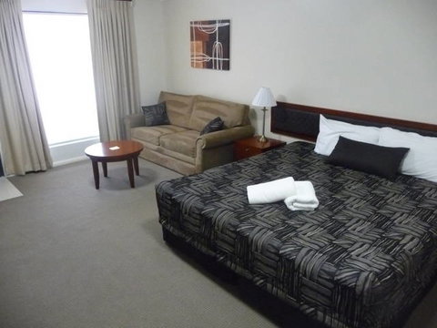 Club Motel - New South Wales Tourism  2