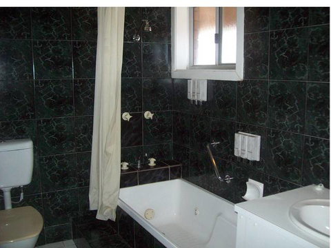 Cobar Motor Inn - New South Wales Tourism  2