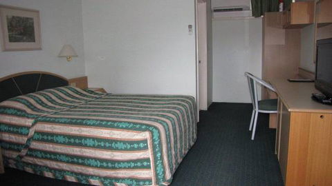 Colonial Terrace Motor Inn - New South Wales Tourism  1