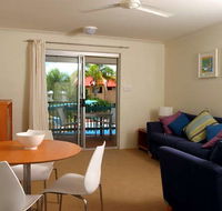 Comfort Inn  Suites Arlia Sands