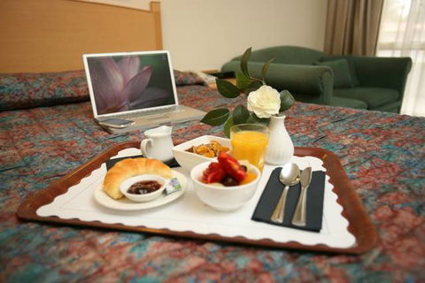 Comfort Inn Blue Lagoon - New South Wales Tourism  1