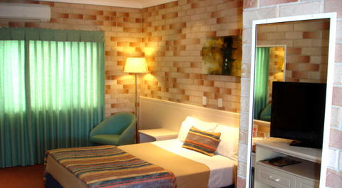 Comfort Inn Glenfield - New South Wales Tourism  0