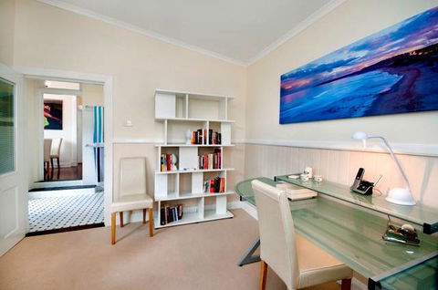 Petite Chalet - New South Wales Tourism  1