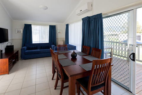Corrimal Beach Tourist Park - New South Wales Tourism  0
