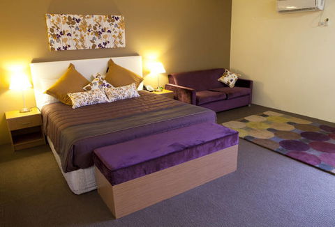 Hunts Hotel  Liverpool - New South Wales Tourism  3