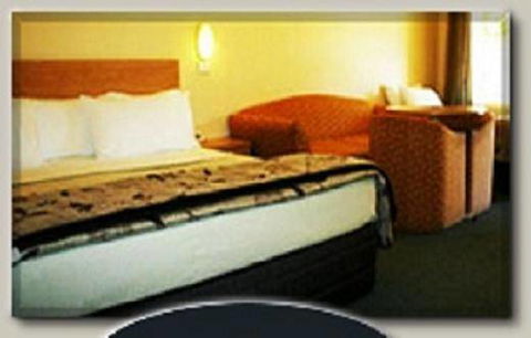 Country Gardens Motor Inn - New South Wales Tourism  0