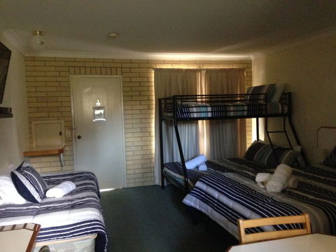 Country Rose Motel - New South Wales Tourism  1