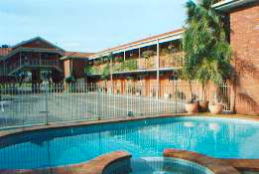 Courtyard Motor Inn - New South Wales Tourism  0