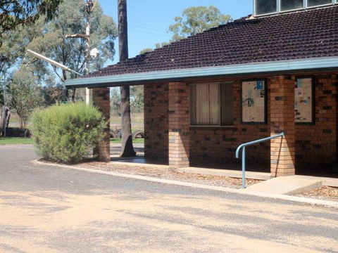 Cowra Holiday Park - New South Wales Tourism  1