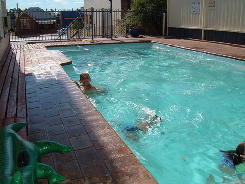 Cowra Motor Inn - New South Wales Tourism  6