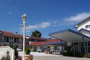 Cowra Motor Inn - New South Wales Tourism  7