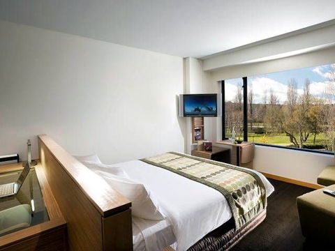 Crowne Plaza Canberra - New South Wales Tourism  2