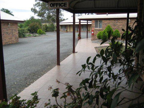 Crows Nest Motel - New South Wales Tourism  2