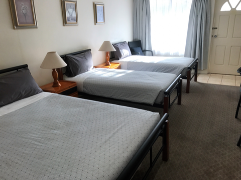 Cook’s Endeavour Motor Inn–Tweed Heads - New South Wales Tourism  2