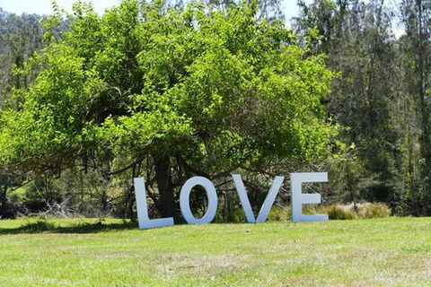 Pillar Rock Farm, Guesthouse & Weddings - New South Wales Tourism  0