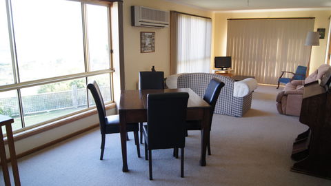 Meredith Place - New South Wales Tourism  0