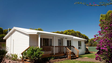 Vivonne Bay Holiday House - New South Wales Tourism  0