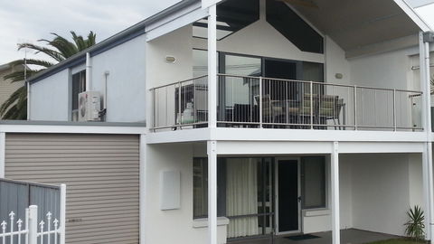 3 Beachcomber At Port Elliot - New South Wales Tourism  0