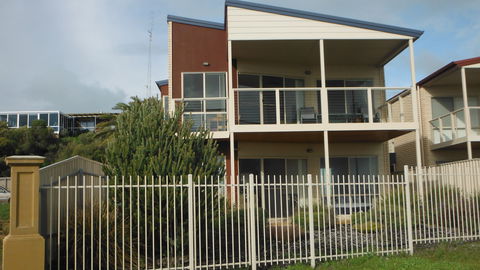 Tigh Na Mara - New South Wales Tourism  0