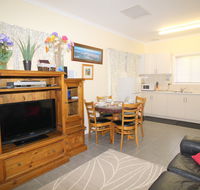 Riverview Cottage Migrant and holiday rental Port Noarlunga