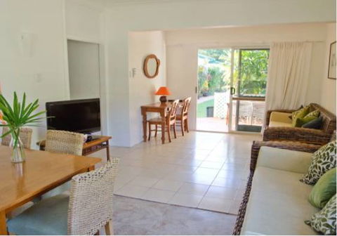 Cairns Beaches Affordable Holiday Accommodation - New South Wales Tourism  0