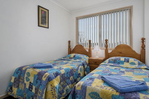 AMOS HOUSE & SWANSEA VILLAS - New South Wales Tourism  3