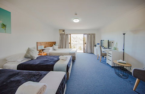 Red Star Hotel Palm Beach - New South Wales Tourism  3
