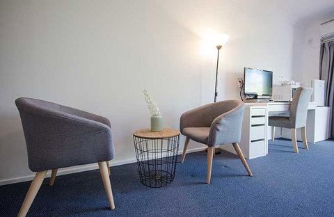 Red Star Hotel Palm Beach - New South Wales Tourism  4