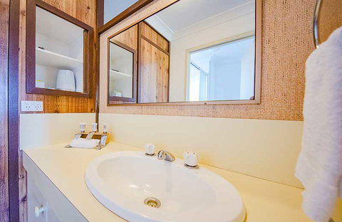 Red Star Hotel Palm Beach - New South Wales Tourism  7