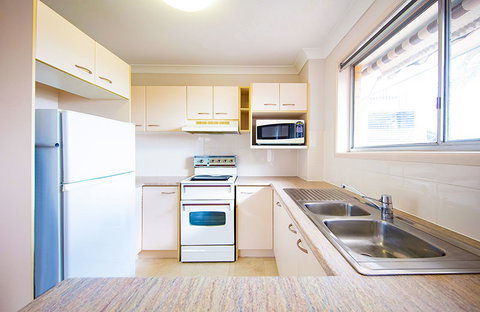 Red Star Hotel Palm Beach - New South Wales Tourism  8