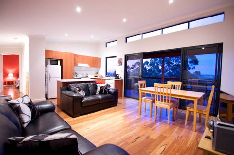 Karrak Reach Forest Retreat - New South Wales Tourism  0