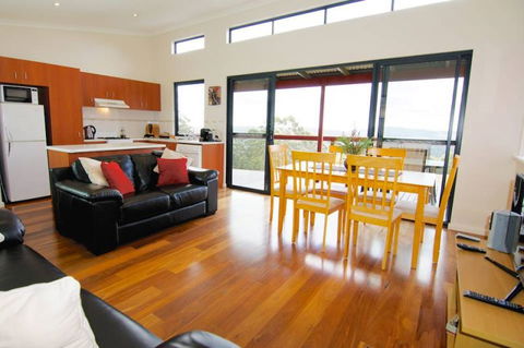 Karrak Reach Forest Retreat - New South Wales Tourism  9