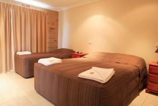 Emerald Central Palms Motel - New South Wales Tourism  38