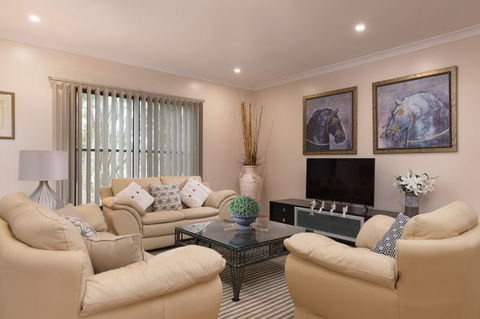Jacaranda Cottages - New South Wales Tourism  6