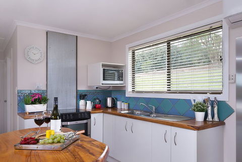 Jacaranda Cottages - New South Wales Tourism  16
